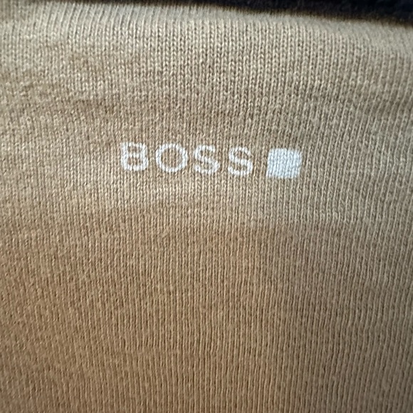 HUGO BOSS | Boy’s Size 12 Long Sleeved Graphic Tee - Picture 3 of 6